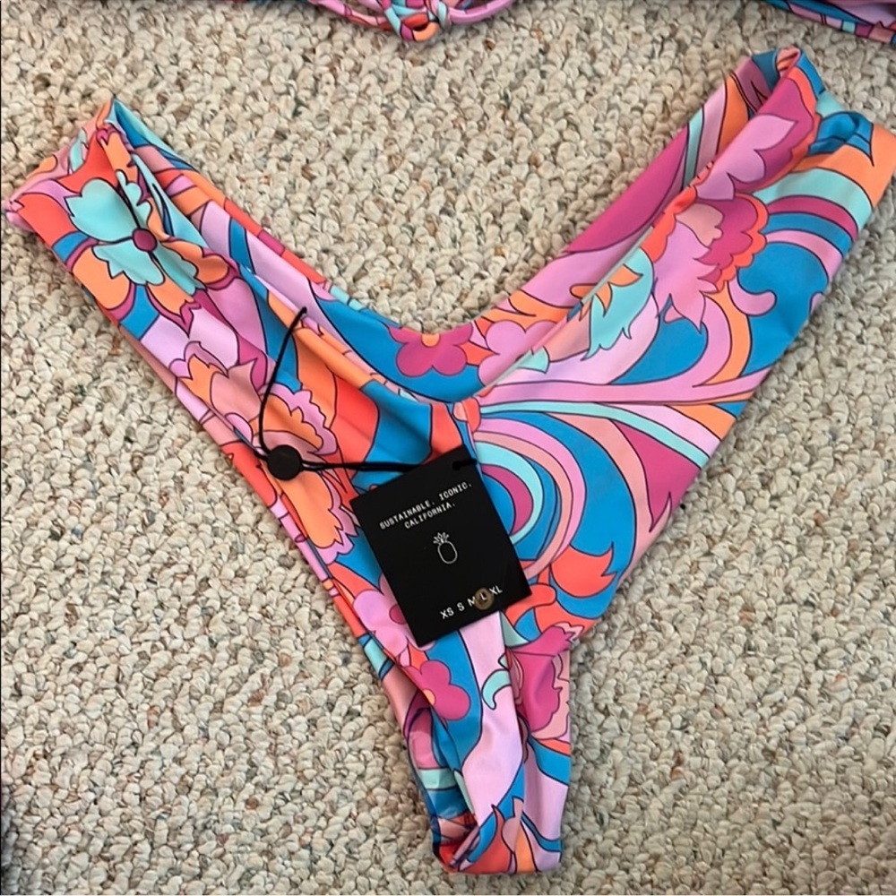 Skatie Bikini Bottom